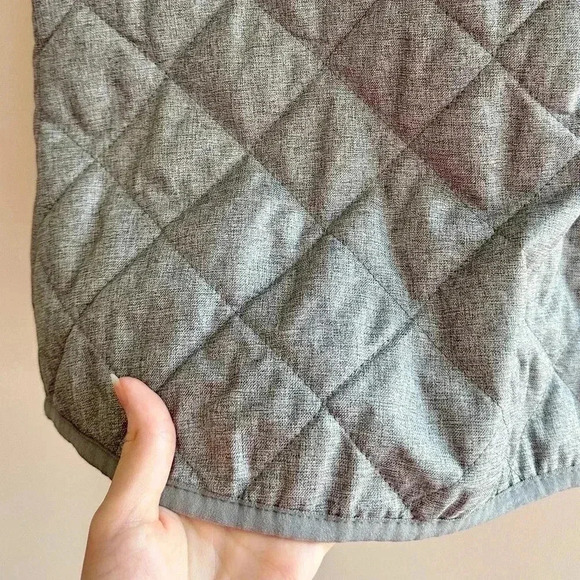 Old Navy Grey Quilted Vest, Gray Outdoor Vest, Puffer Vest, Size Large - Picture 15 of 16